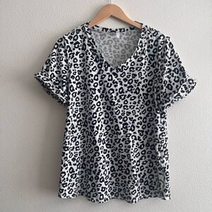 longyuan lepord print women shirt Medium
